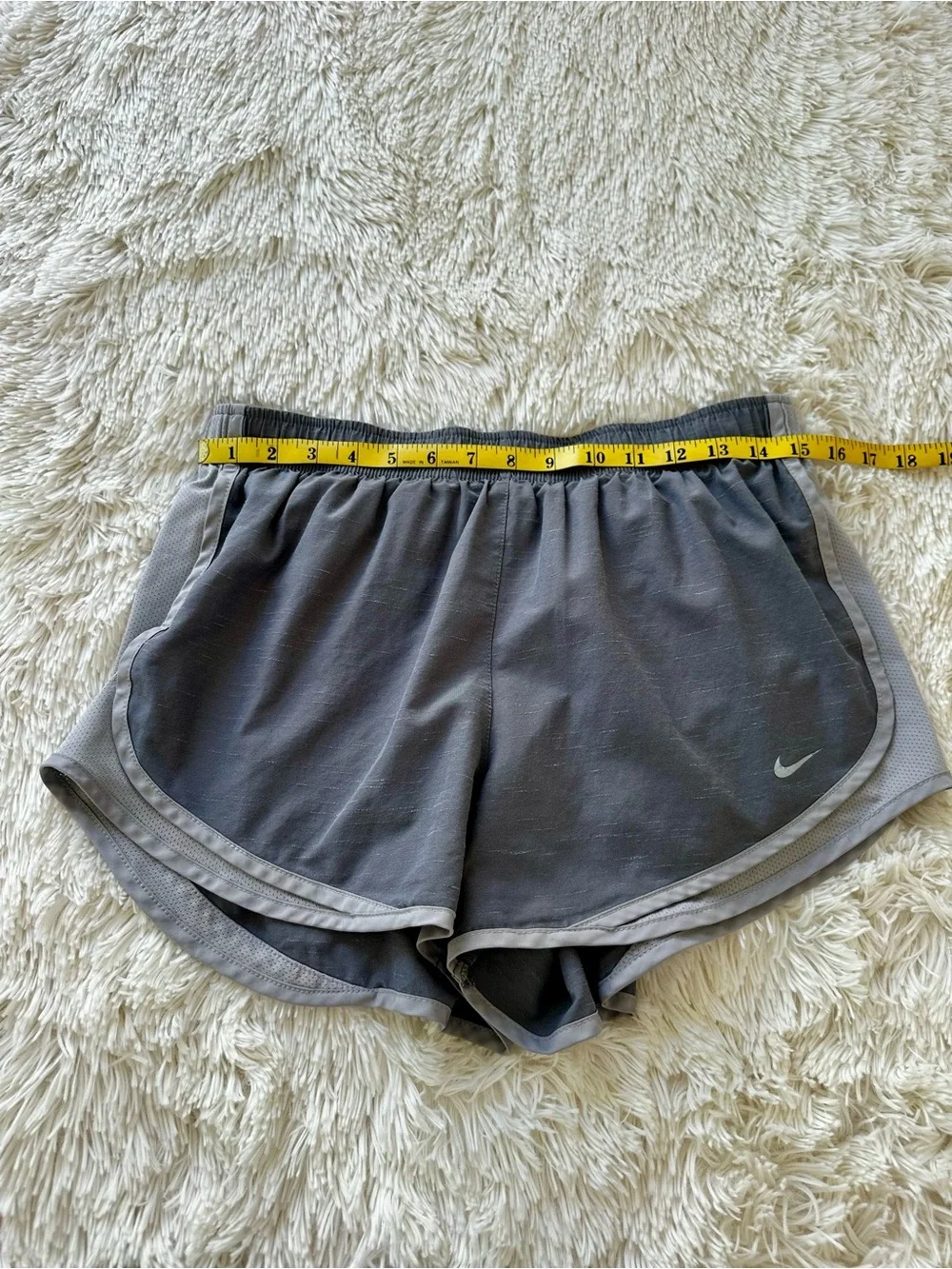 Nike Dri-FIT Tempo Running Shorts Gray Lined Athletic Gym Shorts Size: Large